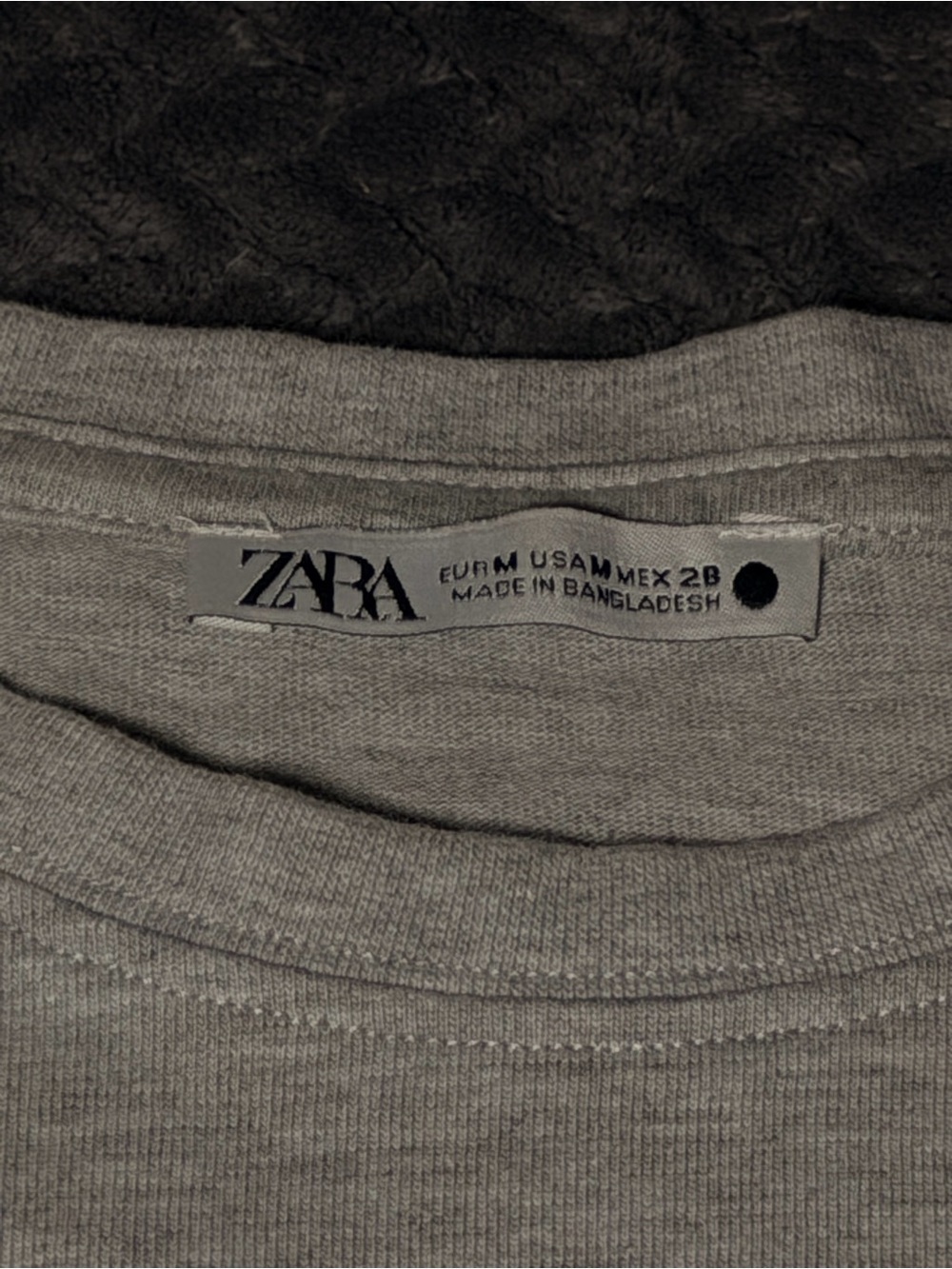 Zara Men Short Sleeve Crewneck T-Shirt in Heather Gray - Picture 2 of 3